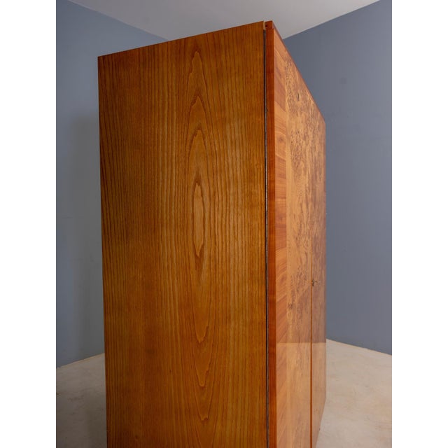 Vintage Wardrobe in Burl Wood Veneer, Czechoslovakia, 1970 For Sale - Image 6 of 18