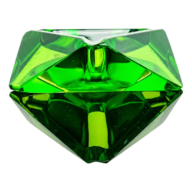 Vintage Art Deco Green Uranium Glass Faceted Ashtray by Moser, Czechoslovakia, 1930 For Sale