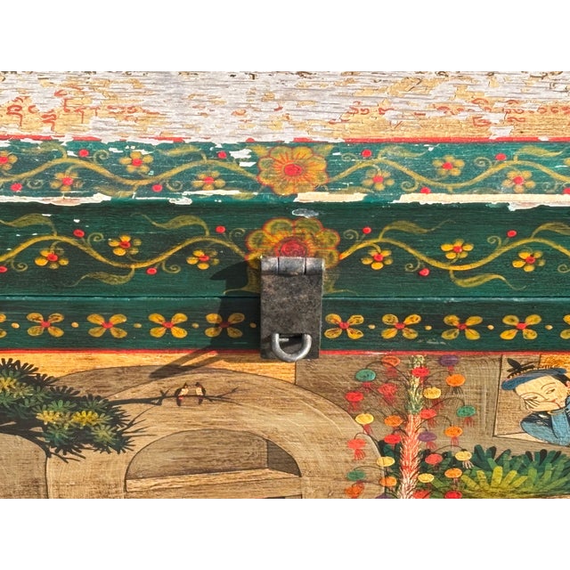 Late 19th / Early 20th Century Thai Travel Trunk - Octagonal, Original, Artisan Paint and Construction For Sale - Image 4 of 11