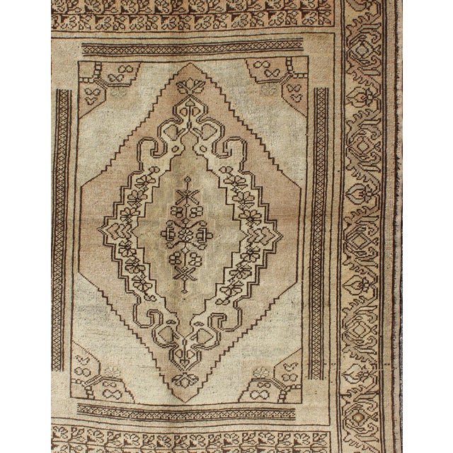 Vintage Turkish Oushak Carpet With Stylized Design in Brown, Cream, and Tan For Sale - Image 4 of 6