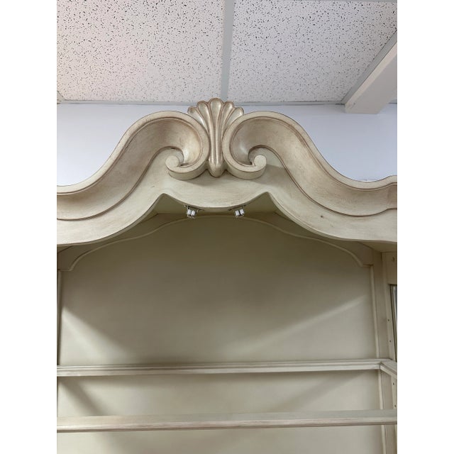 A.R.T. Furniture Provenance French Display Cabinet For Sale In Detroit - Image 6 of 11