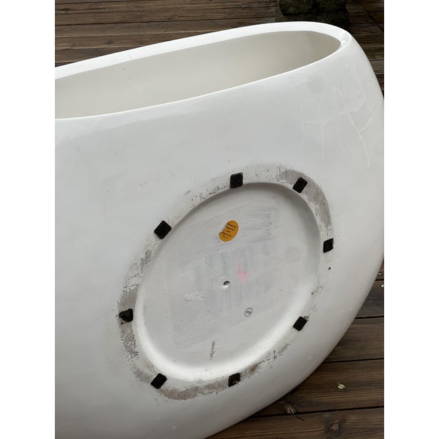 White Vintage Space Age Table, 1970s For Sale - Image 8 of 11