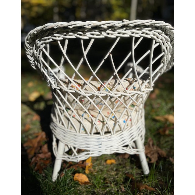 Early 20th Century Antique White Wicker Bar Harbor Child's Chair With ABCs Cushion For Sale - Image 4 of 8