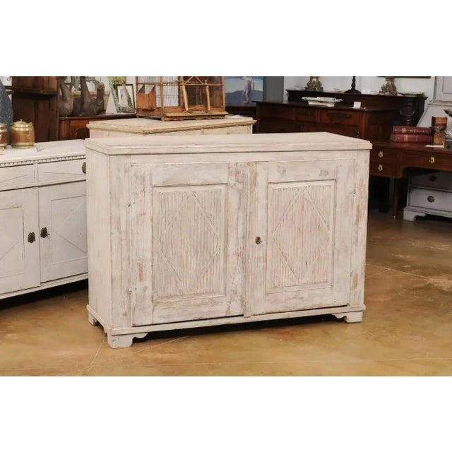 Swedish Gustavian Period 1820s Painted Sideboard with Reeded Doors and Diamonds For Sale In Atlanta - Image 6 of 13