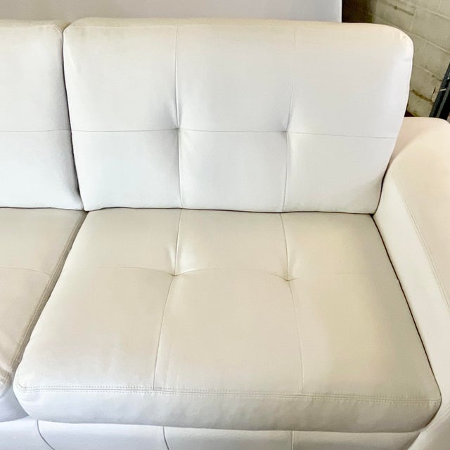 Early 21st C Modern Contemporary Cube White Leather Sofa, After Knoll. For Sale - Image 9 of 10