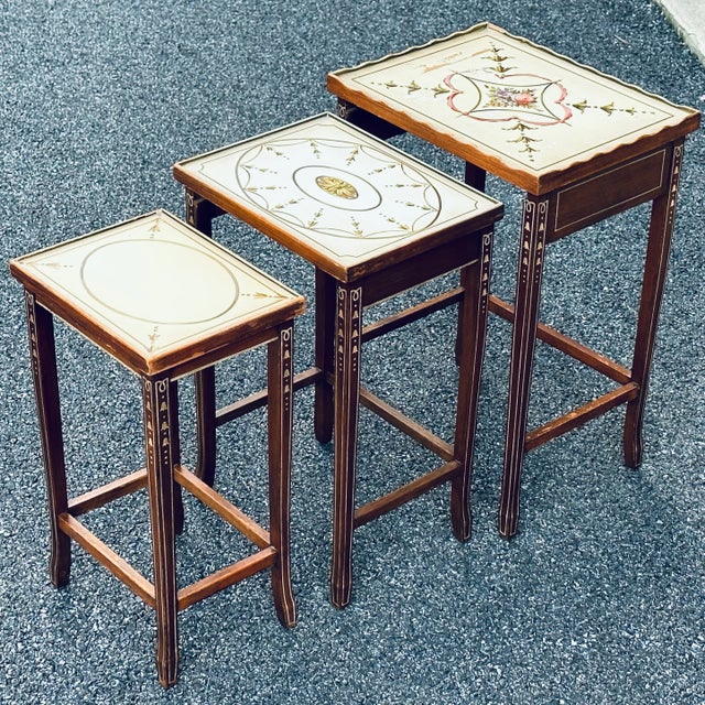 Traditional Mid-Century Paint Decorated Nesting Tables - Set 3 For Sale - Image 3 of 12