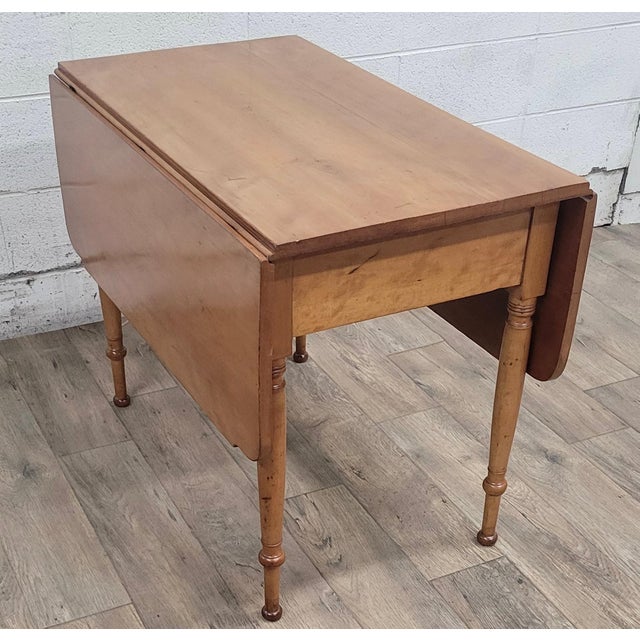 American Vintage Early American Colonial Style Federal Style Drop Leaf Dining Table For Sale - Image 3 of 12