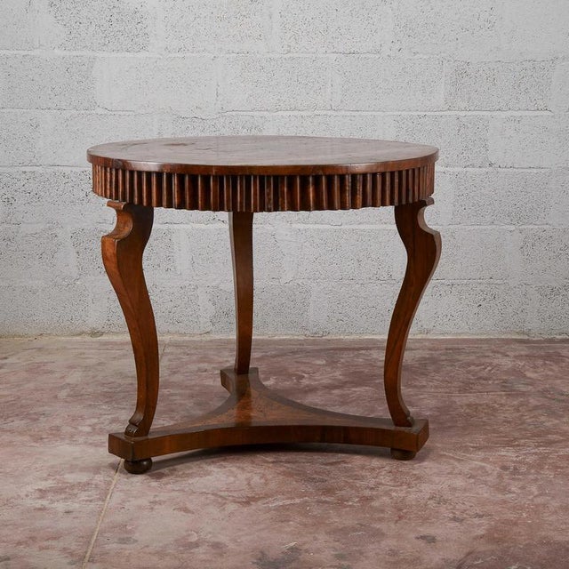 Antique Round Inlaid and Grooved Table For Sale - Image 3 of 18