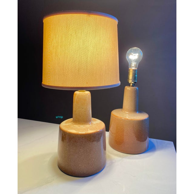 Chestnut Vintage Gordan and Jane Martz Stoneware Lamps - a Pair For Sale - Image 8 of 8