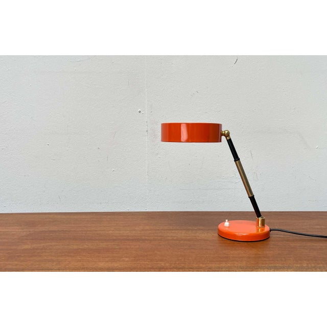 Mid-Century Modern Minimalist Orange Table Lamp, Italy, 1960s For Sale - Image 4 of 18