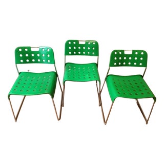 Green Metal Omstack Stackable Chairs by Rodney Kinsman for Bieffeplast, Italy, 1970s, Set of 3 For Sale