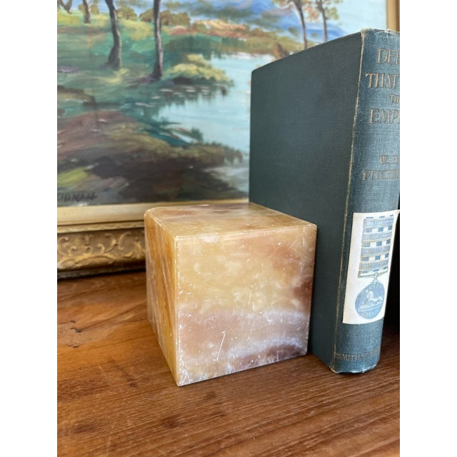 Italian Pair of Mid-Century Italian Peach Onyx Cube Bookends, Estimated 1960s-70s. For Sale - Image 3 of 9