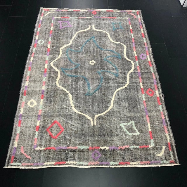 1960s Vintage Turkish Handmade Gray Area Rug For Sale - Image 11 of 11