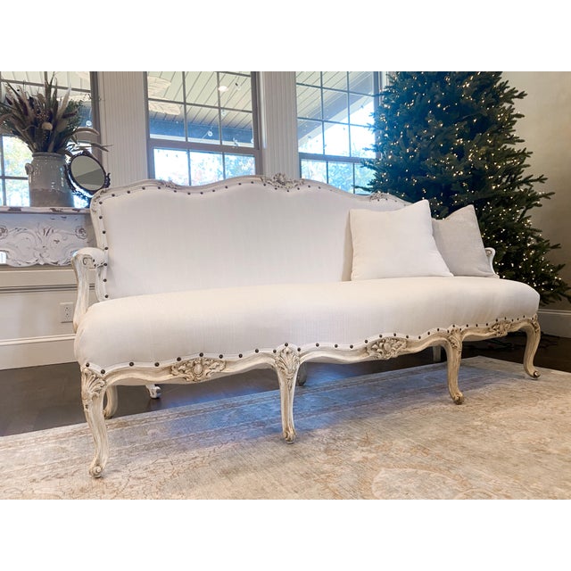 1920s Vintage Fully Refurbished Louis XVI Style Settee For Sale In Greenville, SC - Image 6 of 10