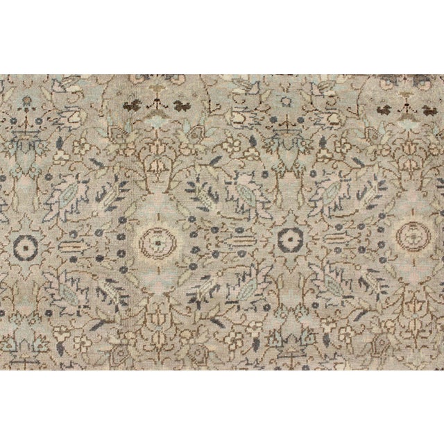 Vintage Turkish Sivas Rug With Floral Design in Earthy Neutrals 5'9 X 8'2 For Sale In Atlanta - Image 6 of 9