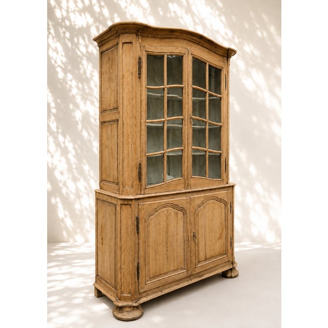 18th Century Two-Part Oak Cabinet, Northern France, 1770 For Sale - Image 4 of 8