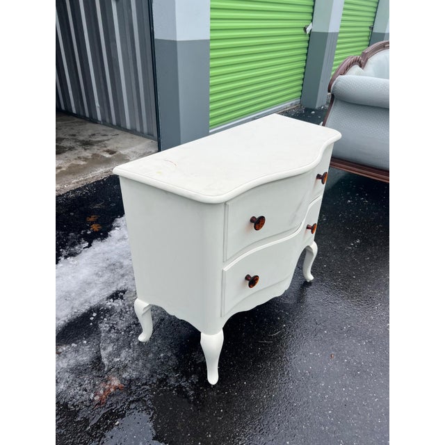 1920s 1920s Hand-Painted White French Provincial Cabinet With Serpentine Drawers For Sale - Image 5 of 5