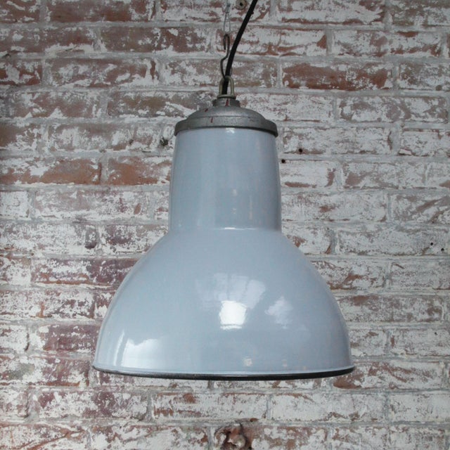 Dutch grey industrial factory light by philips thick quality enamel. Metal top. used in warehouses and factories. e27 /...