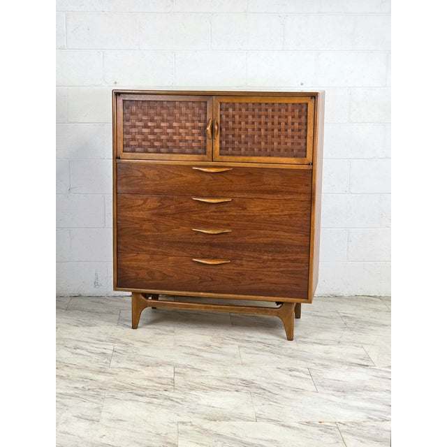 Mid-Century Modern Mid 20th Century Lane Perception MCM Gentlemans Chest For Sale - Image 3 of 5
