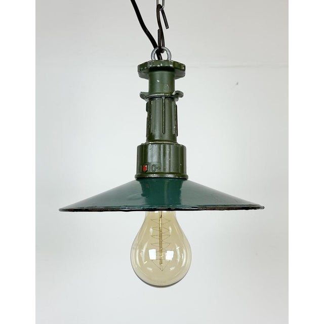1960s Industrial Green Enamel Pendant Lamp with Cast Aluminium Top, 1960 For Sale - Image 5 of 16