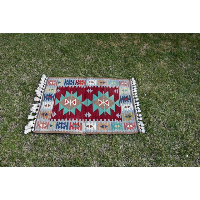 1950s 1950s Turkish Traditional Style Handwoven Oushak Kilim Rug For Sale - Image 5 of 13