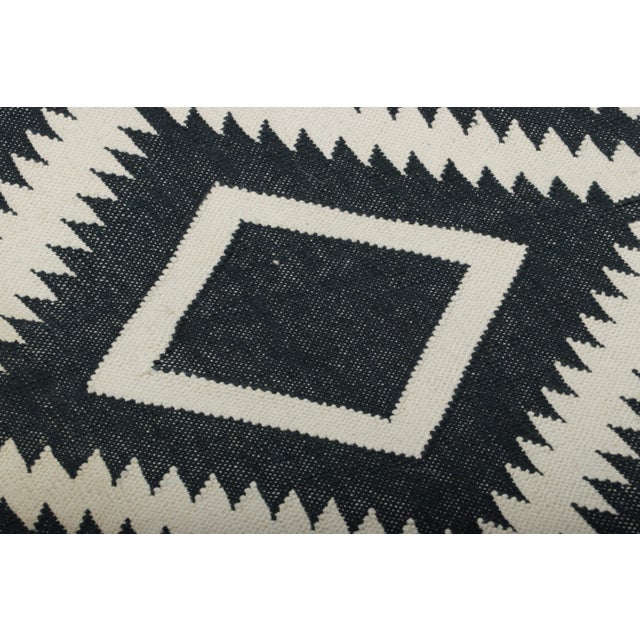 Rug & Kilim’s Contemporary Gift-Sized Flatweave Rug With Medallions in Black & Beige For Sale In New York - Image 6 of 7