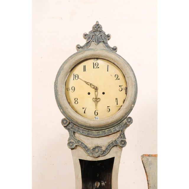 Wood 19th Century Swedish Fryksdahl Painted Wood Floor Clock With Carved Crest For Sale - Image 7 of 12