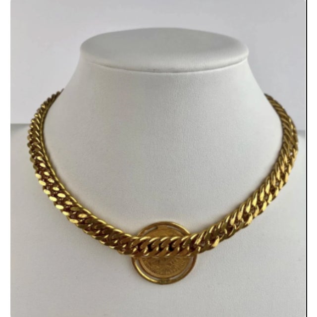 Gold Miriam Haskell Gold-Tone Adjustable Curb-Link Chain and Coin Medallion For Sale - Image 8 of 11