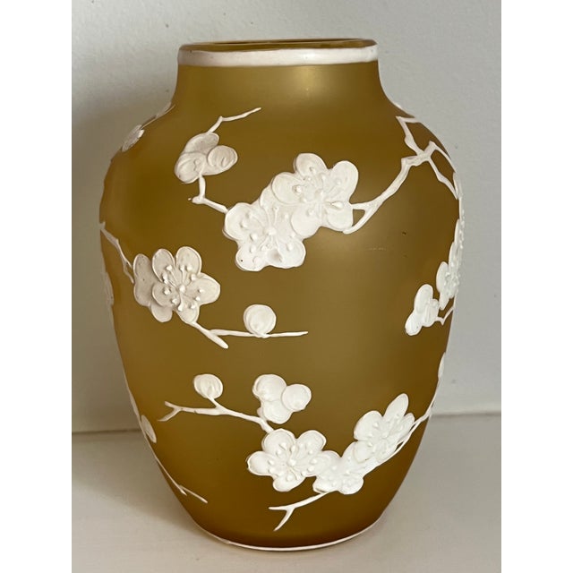 Thomas Webb & Sons Early 20th Century Thomas Webb Cameo Yellow Glass Vase For Sale - Image 4 of 12