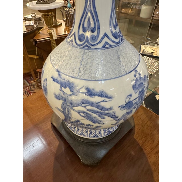 Vintage Maitland-Smith Chinoiserie Blue and White Ceramic Lamp For Sale - Image 10 of 13