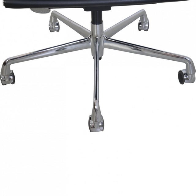 Animal Skin EA217 Office Chair in Black Leather from Charles Eames, 2011 For Sale - Image 7 of 13