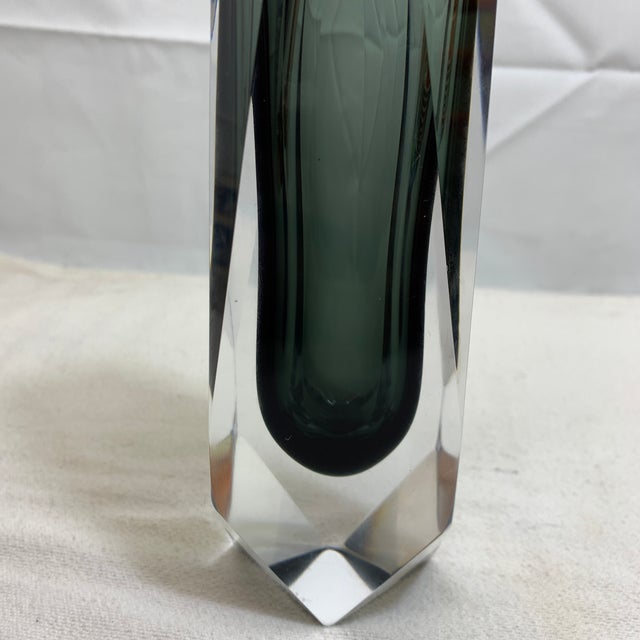 Mid-Century Modern Vintage Murano Sommerso Art Glass Block Vase Dark Grey Cased in Clear For Sale - Image 3 of 5