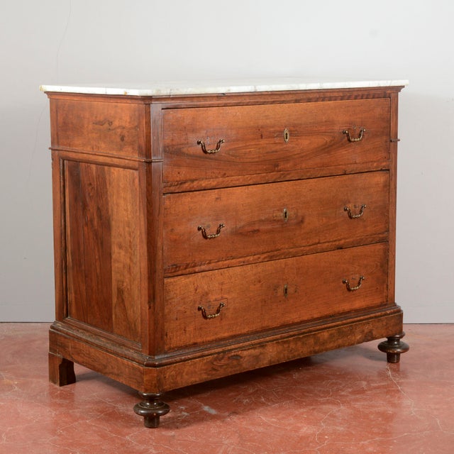This vintage dresser, dating back to the late 19th century, is an elegant and functional piece of furniture, crafted from...