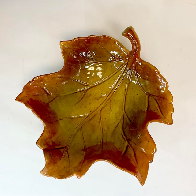 American Vintage Majolica Arts & Crafts Americana Fall Leaf Serving Bowl, Halloween & Thanksgiving. For Sale - Image 3 of 11