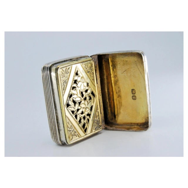 George V Fluted Silver and Gold Vinaigrette Box For Sale - Image 9 of 11