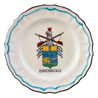 Vintage Italian Majolica Heraldic Plate – 84th Infantry Regiment "Venezia" For Sale