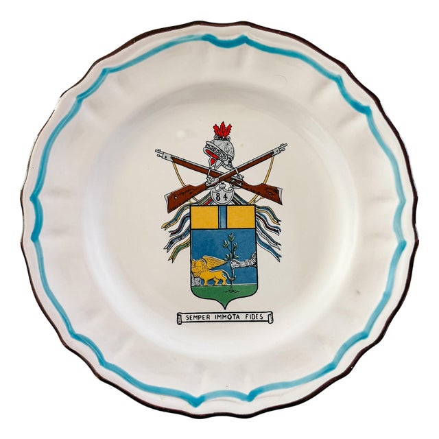 Vintage Italian Majolica Heraldic Plate – 84th Infantry Regiment "Venezia" For Sale