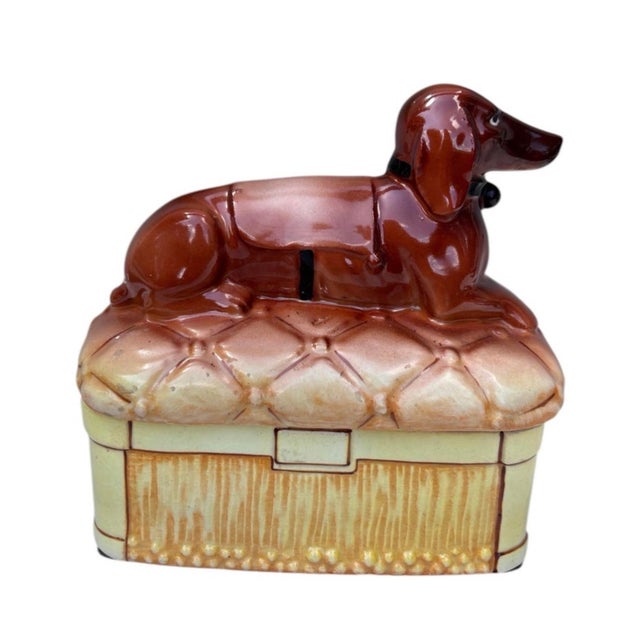 Austrian Majolica dachshund Box Circa 1920. Vienna.