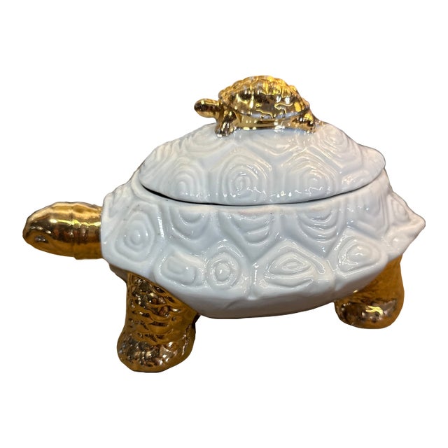 1950s White and Gold Porcelain Tortoise Lidded Trinket Box For Sale