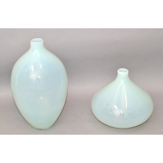 1980s Blenko Style Mid-Century Modern Hand Made Blown Art Glass Vases- Set of 2 For Sale - Image 12 of 13