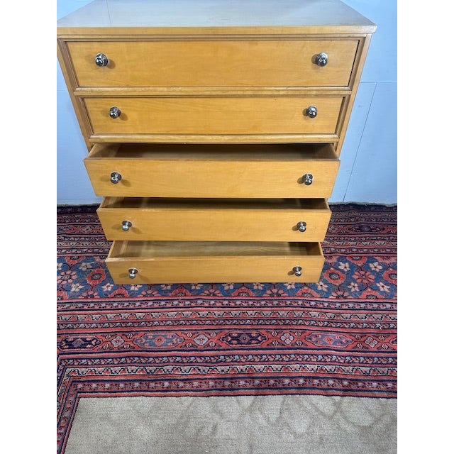1980s Vintage Mid Century 5 Drawer Light Tone Chest of Drawers For Sale - Image 4 of 7