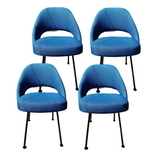 1960's Tweed Executive Chairs Attributed to Saarinen for Knoll- Set of Four For Sale