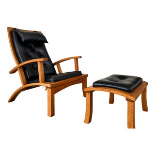 Thomas Moser Lolling Chair & Ottoman in Cherry and Black Leather For Sale