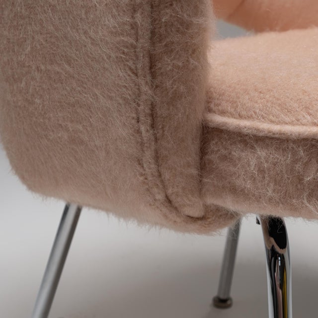 Metal Model 71 Dining Chair in Pink by Eero Saarinen for Knoll, 1980s, Set of 2 For Sale - Image 7 of 13