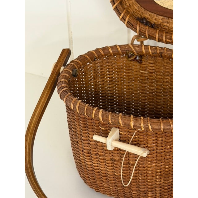 Tan Vintage 1978 Farnum Lightship Basket With Coastal Ivoryite Scrimshaw For Sale - Image 8 of 13