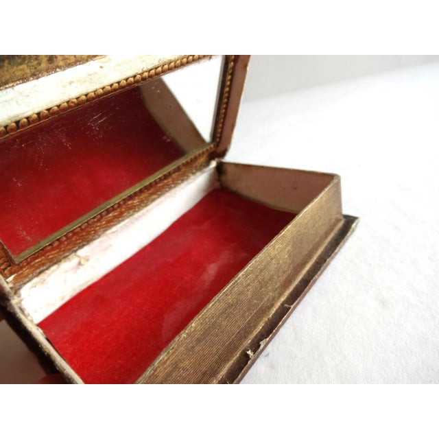 Early 20th Century Vintage French Faux Book Jewelry Box For Sale In San Francisco - Image 6 of 11