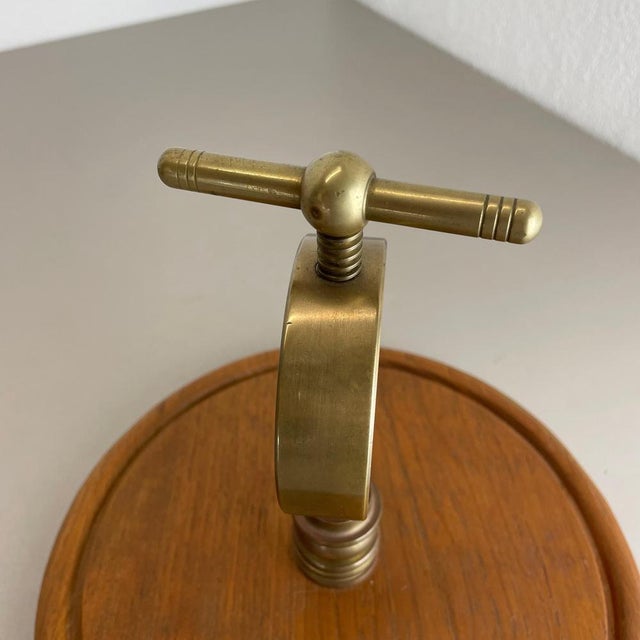 Large Modernist Brass & Teak Nutcracker in the style of Auböck, Austria, 1970s For Sale - Image 12 of 18