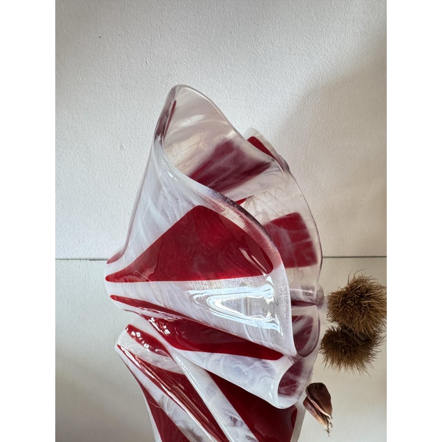 Mid-Century Modern Italian Sculptural Red and White Murano Glass Vase, 1960s For Sale - Image 14 of 18