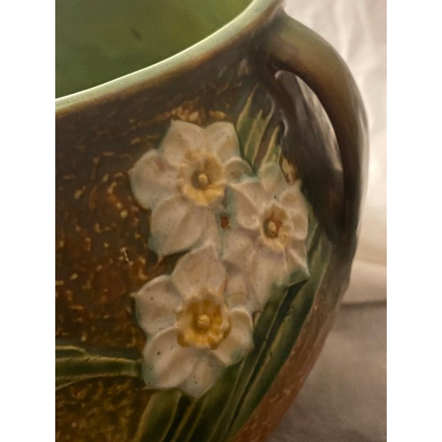 Roseville Jonquil Jardiniere Planter Large VTG 1931 Textured Brown Green Floral 621-10, Attributed For Sale - Image 11 of 12