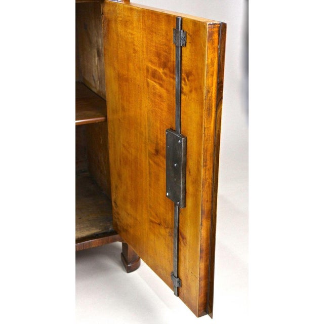 Biedermeier Commode in Nutwood, Austria, 1830s For Sale - Image 4 of 18